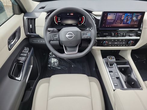 New 2026 Nissan Pathfinder SL FWD image 18