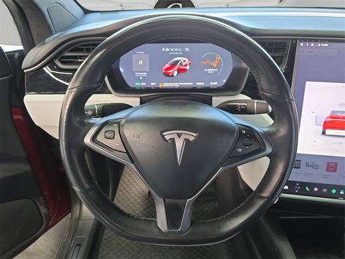 Used 2020 Tesla Model X Long Range image 12