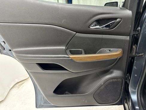 Used 2019 GMC Acadia SLE image 14