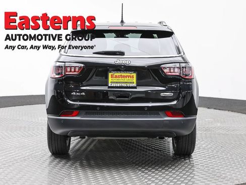 Used 2024 Jeep Compass Latitude AWD/4WD image 6