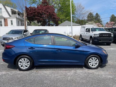 Used 2019 Hyundai Elantra SE FWD image 5