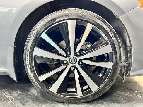 Used 2021 Nissan Altima 2.5 SR w/ SR Premium Package FWD image 23