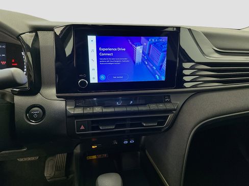 Used 2025 Toyota Camry LE image 26