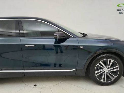 Used 2024 Cadillac Lyriq Luxury RWD image 8