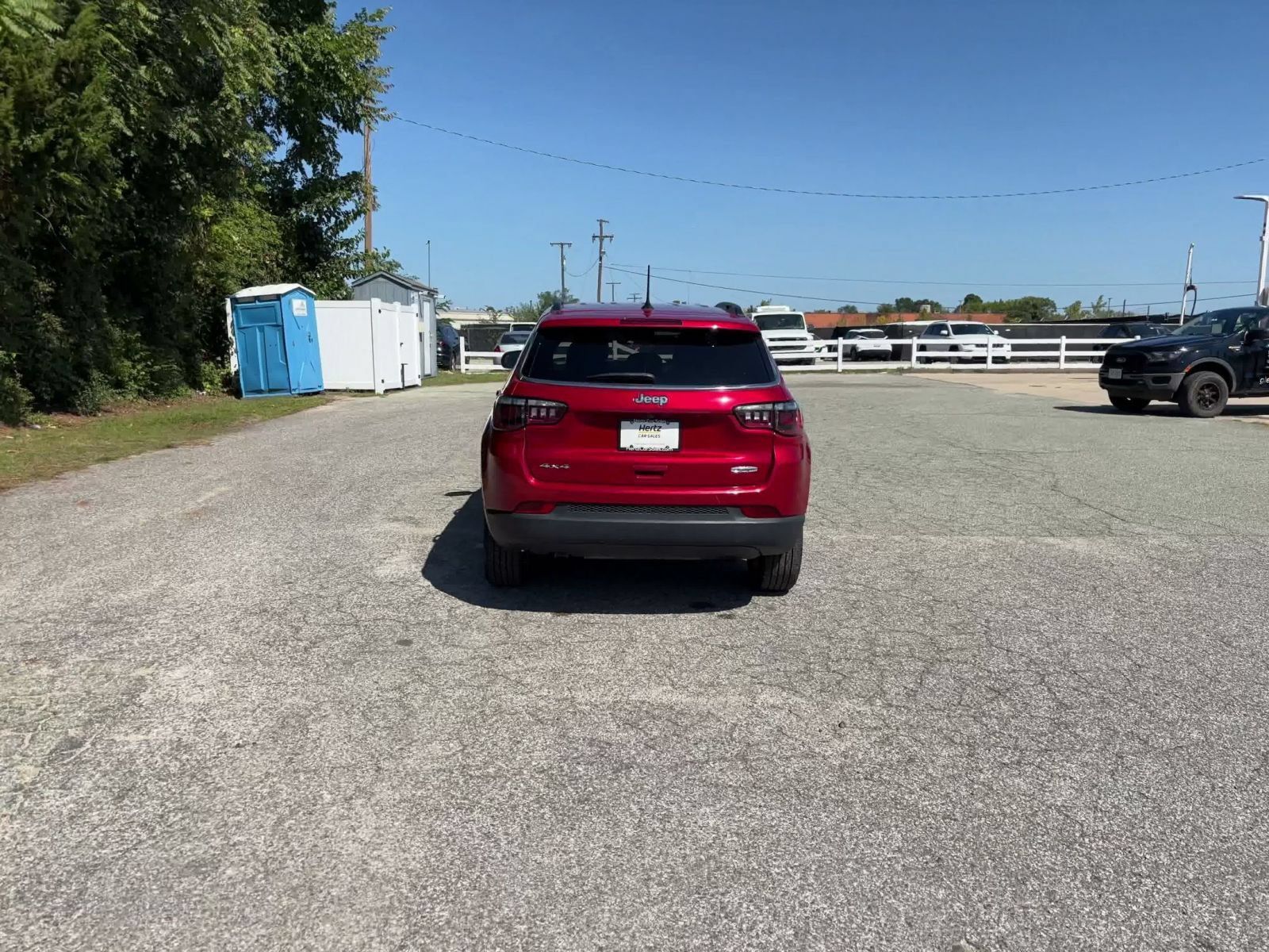 Used 2025 Jeep Compass Latitude AWD/4WD image 12