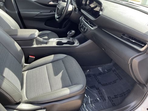 Used 2024 Buick Envista Preferred w/ Convenience I Package image 16