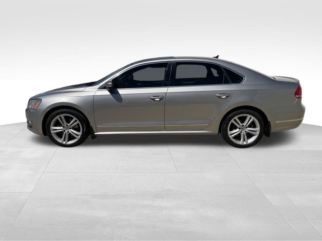 Used 2014 Volkswagen Passat TDI SEL Premium FWD image 8
