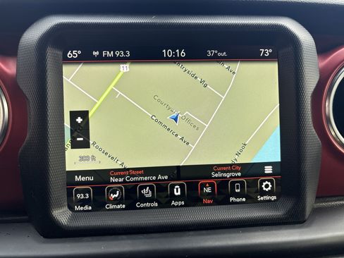 Used 2022 Jeep Wrangler Unlimited Rubicon w/ Cold Weather Group image 28