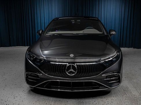 Certified 2023 Mercedes-Benz EQS 580 4MATIC Sedan image 2