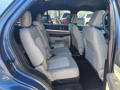 Used 2018 Ford Explorer 4WD image 16
