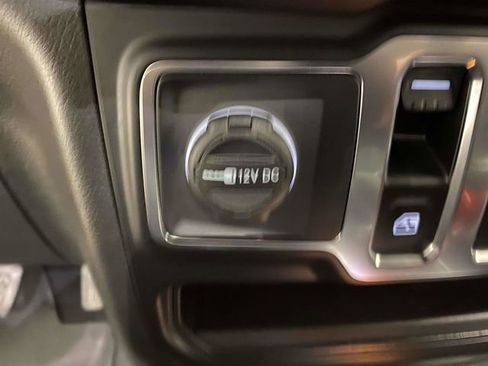 Used 2021 Jeep Wrangler Sport S image 22