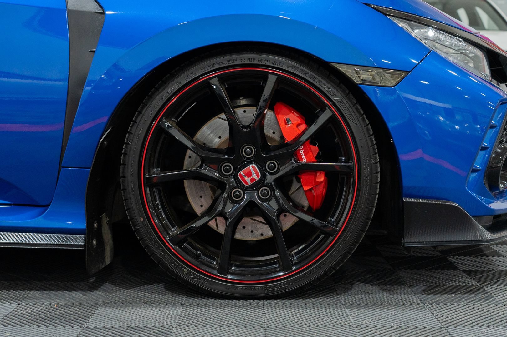 Used 2018 Honda Civic Type R image 13