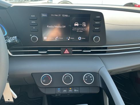 Used 2026 Hyundai Elantra SE FWD image 16