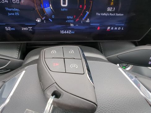 Used 2025 Chevrolet Equinox LT w/ Safety and Technology Package AWD/4WD image 24
