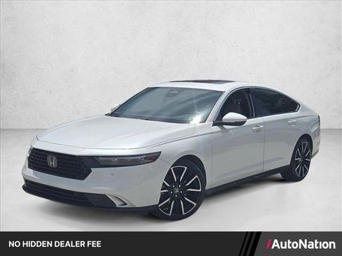 Used 2024 Honda Accord Touring image 1