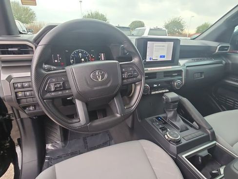 Used 2025 Toyota Tacoma SR5 image 15