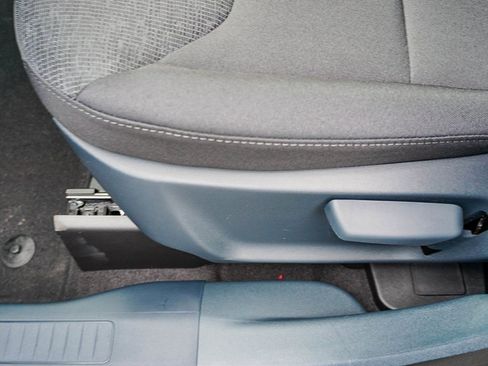 New 2025 Ford Maverick XL image 19