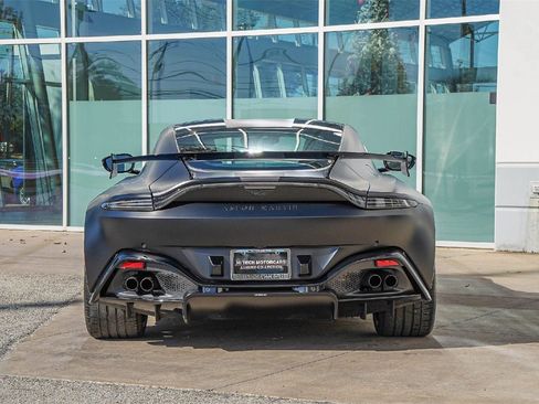 Used 2023 Aston Martin V8 Vantage Coupe image 17