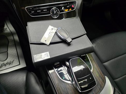 Used 2018 Mercedes-Benz C 300 4MATIC Sedan image 24