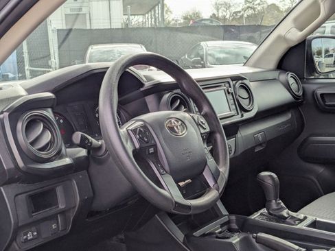 Used 2019 Toyota Tacoma SR w/ SR Convenience Package image 9