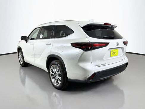New 2026 Toyota Highlander Limited AWD/4WD image 7