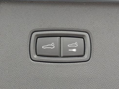 Used 2025 Porsche Cayenne GTS AWD/4WD image 9