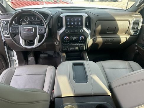Used 2022 GMC Sierra 2500 SLT w/ SLT Convenience Package image 29