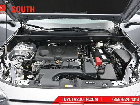 Used 2023 Toyota RAV4 LE AWD/4WD image 32