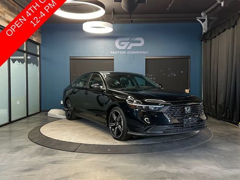 Used 2023 Honda Accord Sport image 1