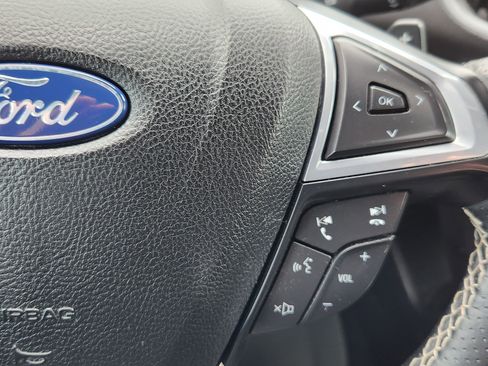 Used 2021 Ford Edge ST image 19