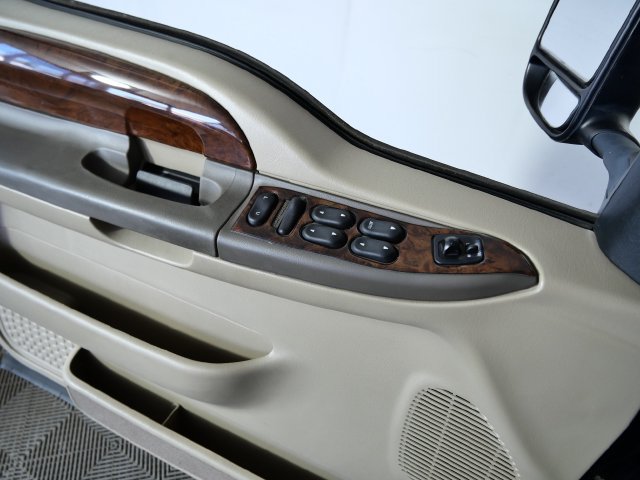 Used 2000 Ford Excursion Limited AWD/4WD image 26