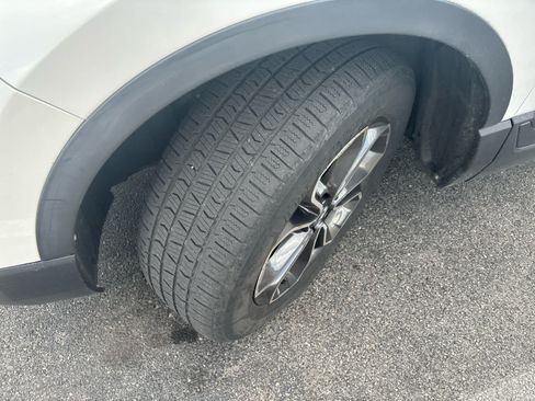 Used 2022 Honda CR-V EX image 2