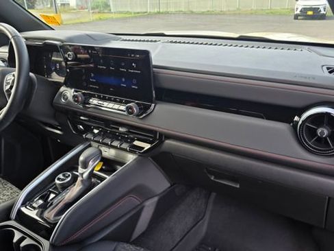 Used 2023 Chevrolet Colorado Z71 w/ Z71 Convenience Package 2 image 15