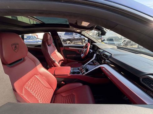 Used 2022 Lamborghini Urus AWD/4WD image 11