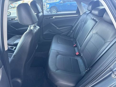 Used 2017 Volkswagen Passat 1.8T SE FWD image 15