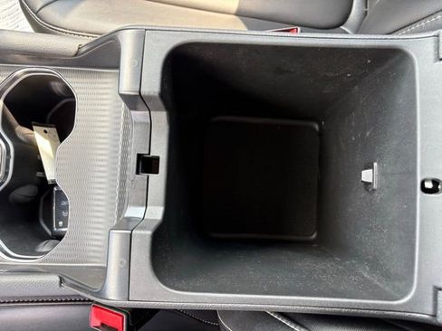 Used 2024 Jeep Grand Cherokee Limited image 24