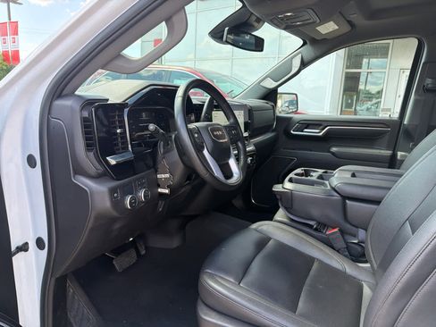 Used 2025 GMC Sierra 1500 SLT RWD image 41