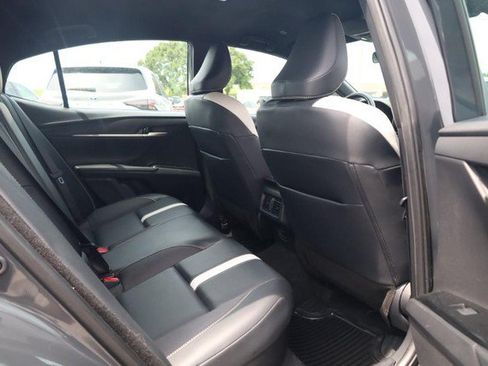 Used 2025 Toyota Camry SE FWD image 21