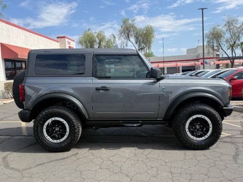 Used 2023 Ford Bronco Black Diamond w/ Sasquatch Package AWD/4WD image 2
