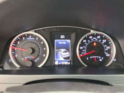 Used 2016 Toyota Camry SE FWD image 16