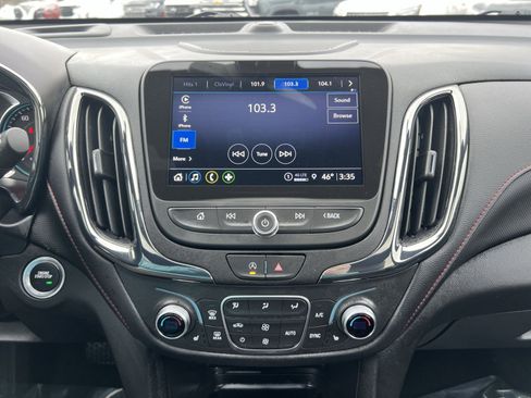 Used 2024 Chevrolet Equinox RS w/ RS Leather Package image 18