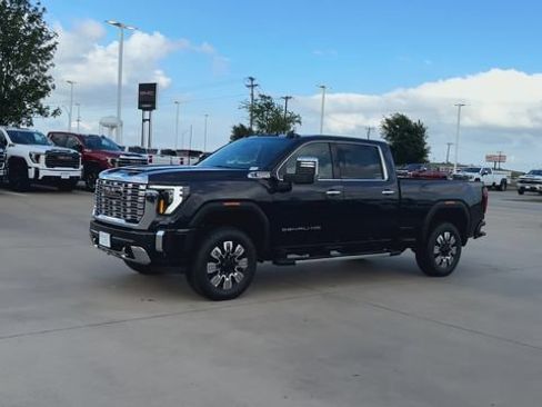 New 2026 GMC Sierra 2500 Denali w/ Denali Reserve Package AWD/4WD image 5