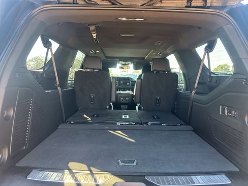 Certified 2023 GMC Yukon XL Denali AWD/4WD image 19