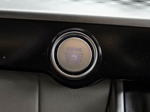 Used 2023 Kia Carnival LX FWD image 20