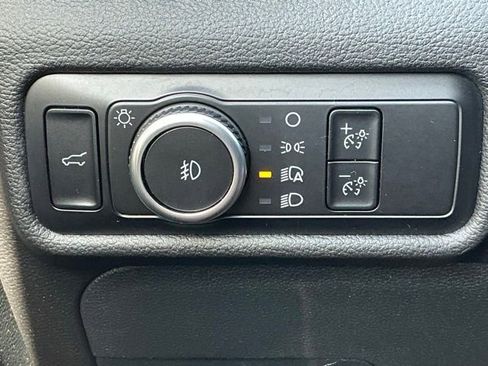 Used 2023 Ford Explorer XLT w/ Equipment Group 202A AWD/4WD image 37
