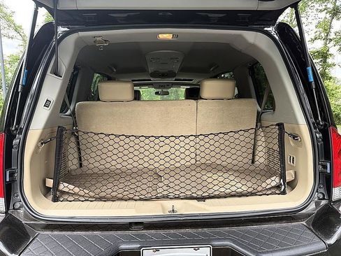 Used 2015 Nissan Armada Platinum w/ 2nd Row Captain Seat Package RWD image 23