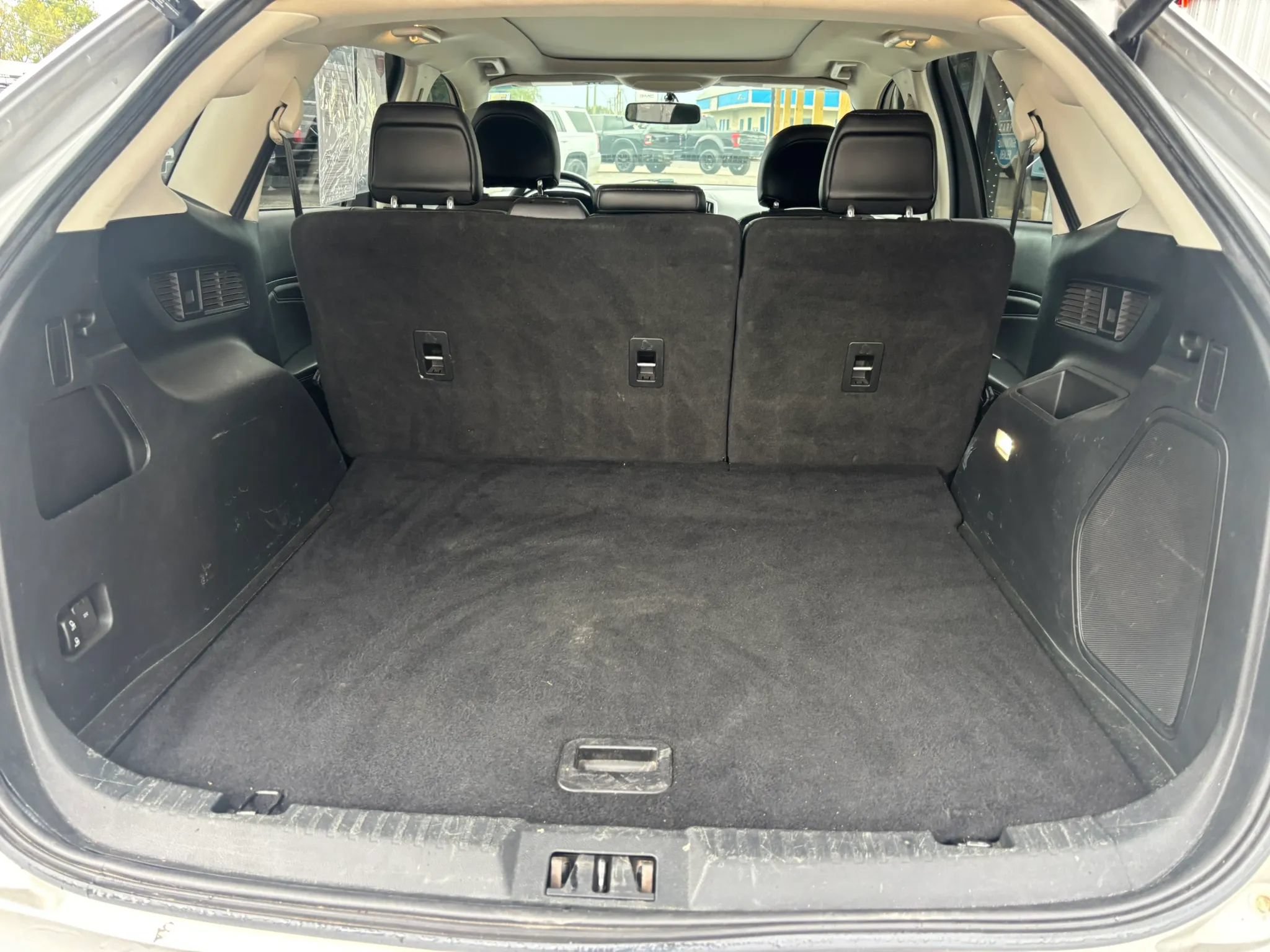 Used 2018 Ford Edge Titanium w/ Equipment Group 301A FWD image 7