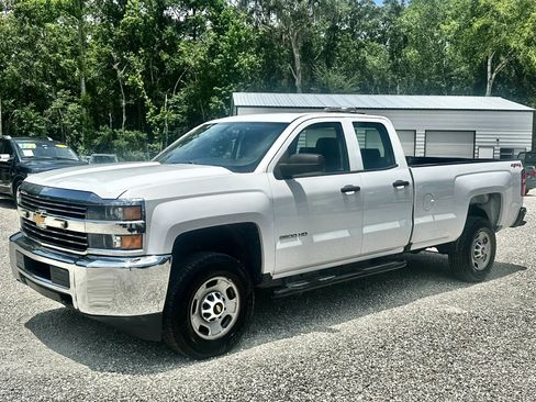 Used 2018 Chevrolet Silverado 2500 W/T AWD/4WD image 3