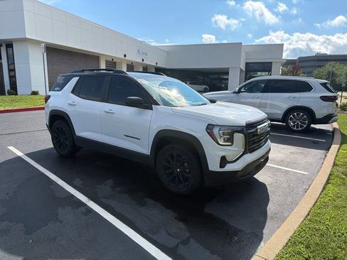 Used 2025 GMC Terrain Elevation w/ Elevation Premium Package AWD/4WD image 1