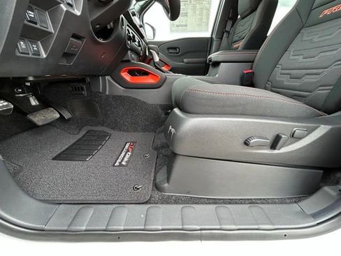 New 2026 Nissan Frontier PRO-4X w/ Pro-4x Convenience Package AWD/4WD image 28